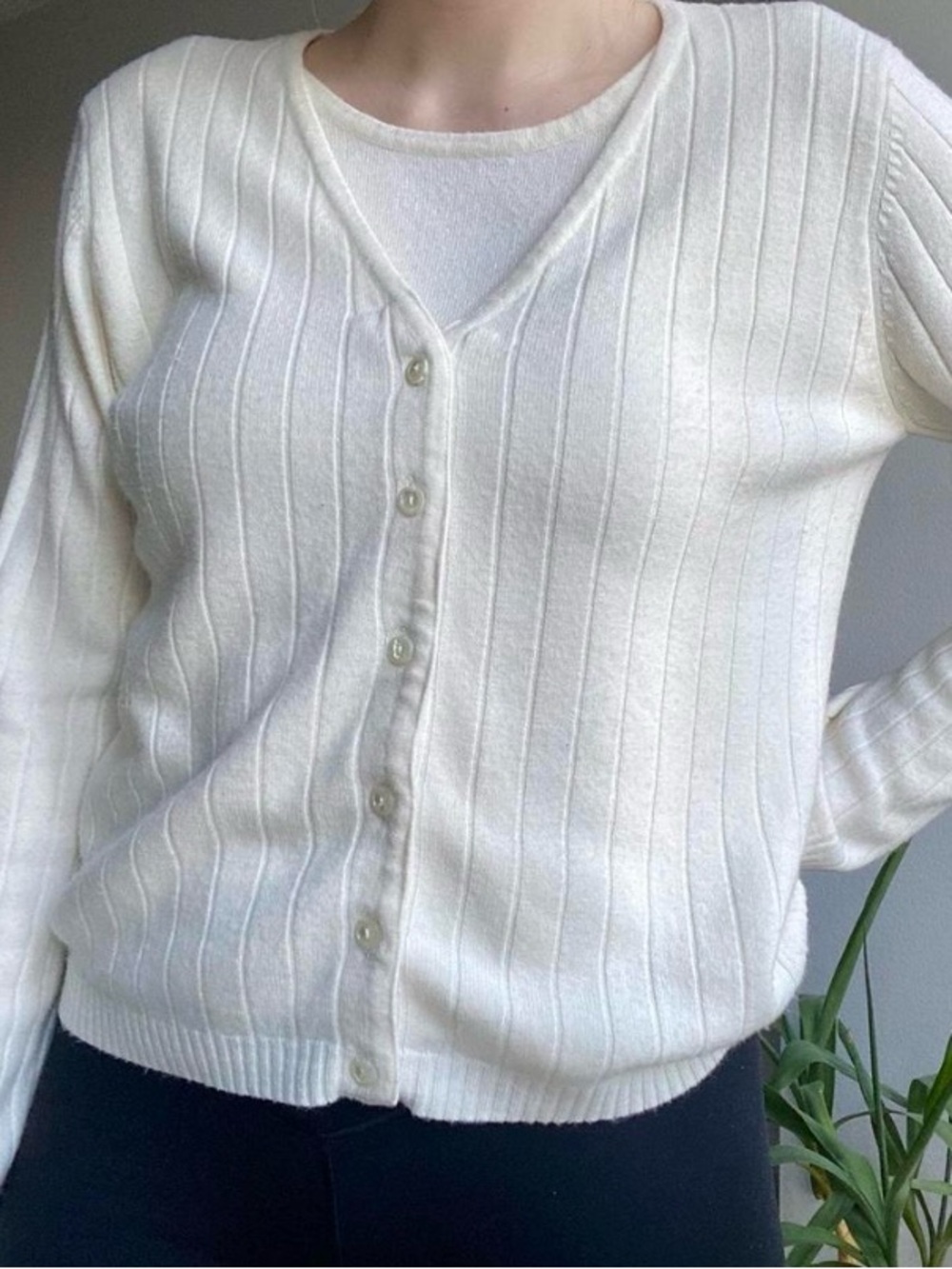 Sears Cream Ribbed V-Neck Button-Up Cardigan